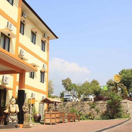 Ciptaningati Hotel Batu  Exteriér fotografie