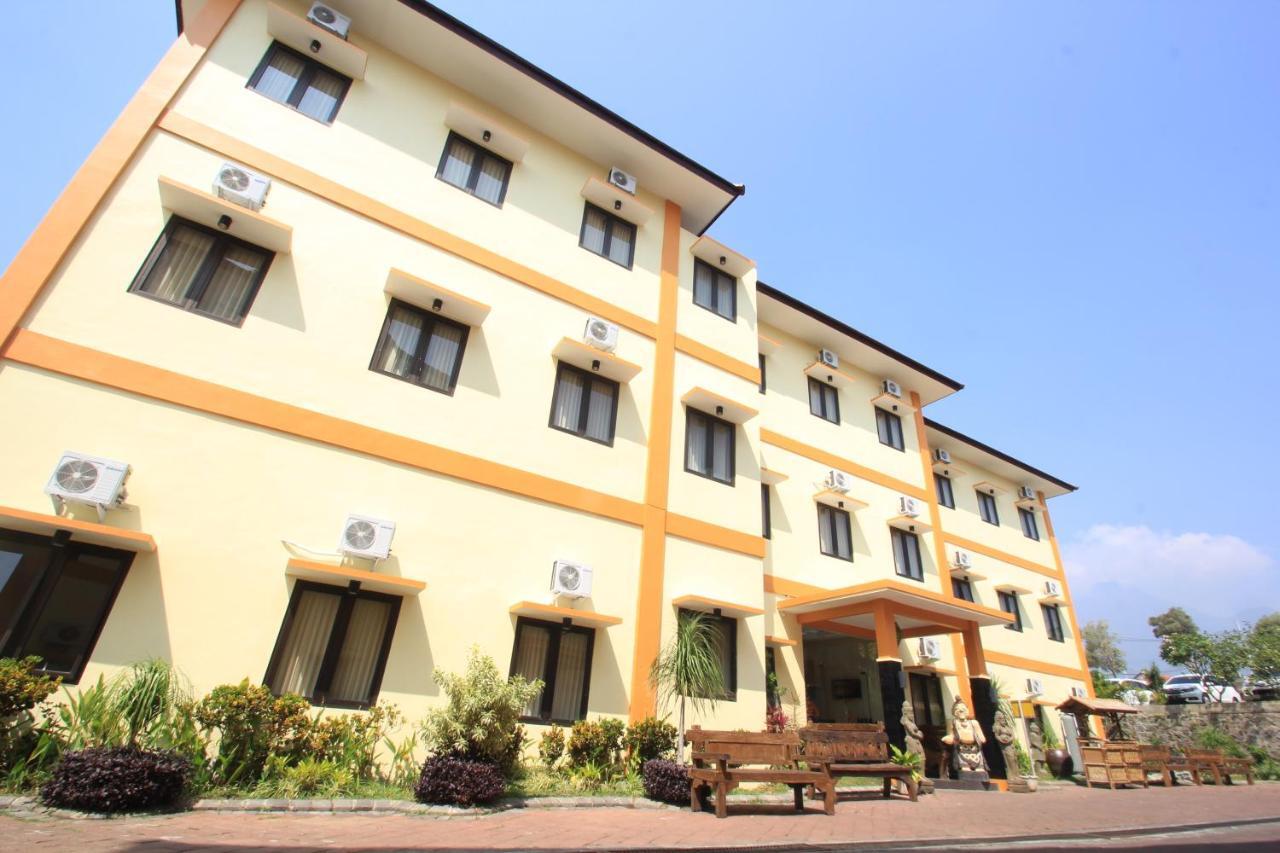 Ciptaningati Hotel Batu  Exteriér fotografie