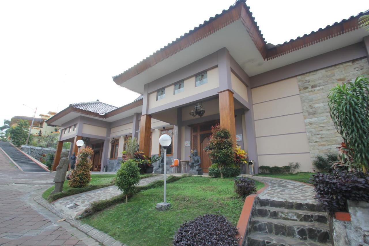 Ciptaningati Hotel Batu  Exteriér fotografie