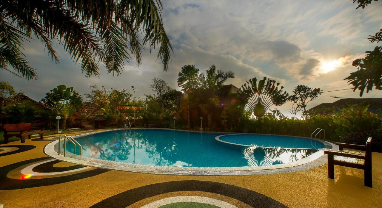 Ciptaningati Hotel Batu  Exteriér fotografie