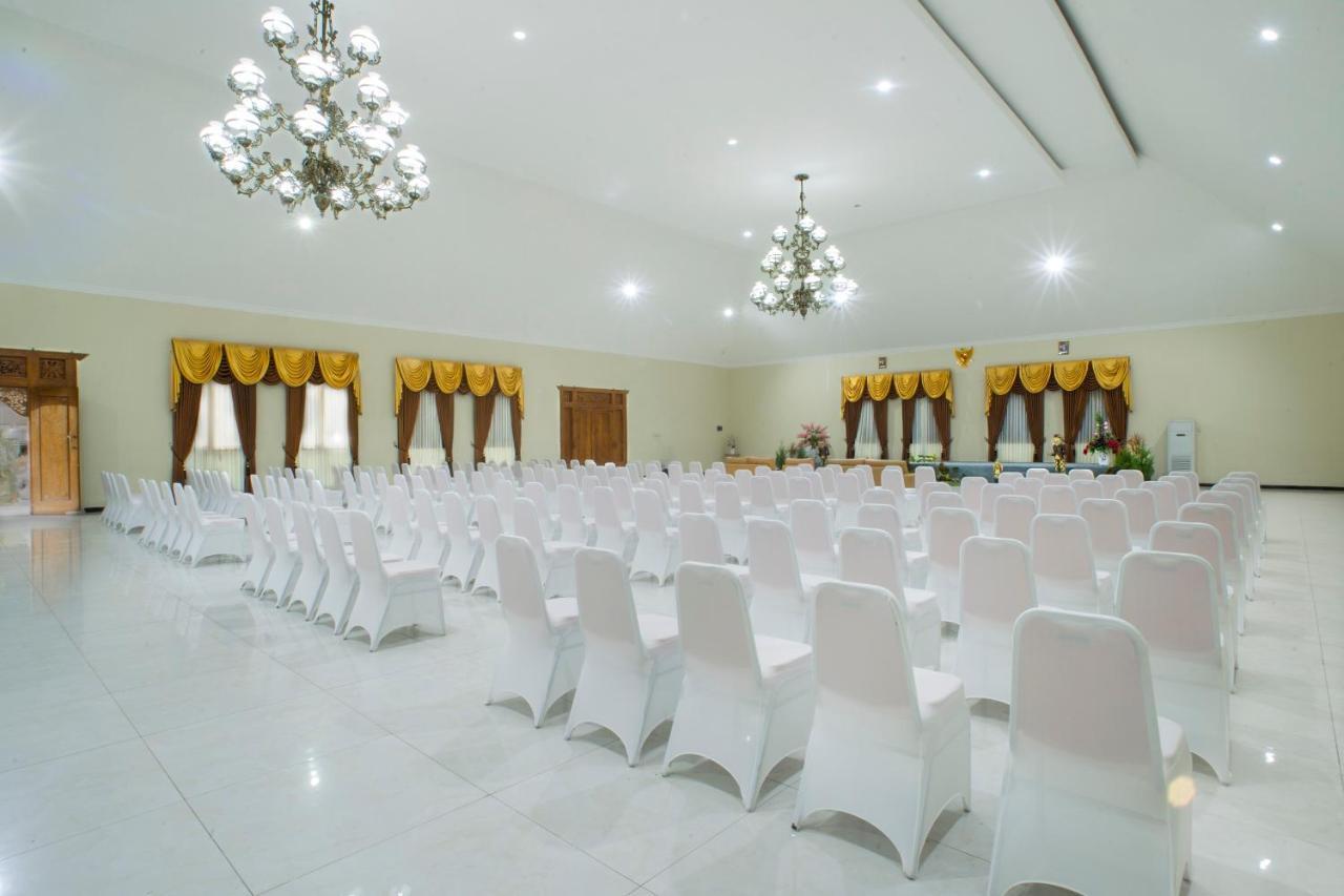 Ciptaningati Hotel Batu  Exteriér fotografie