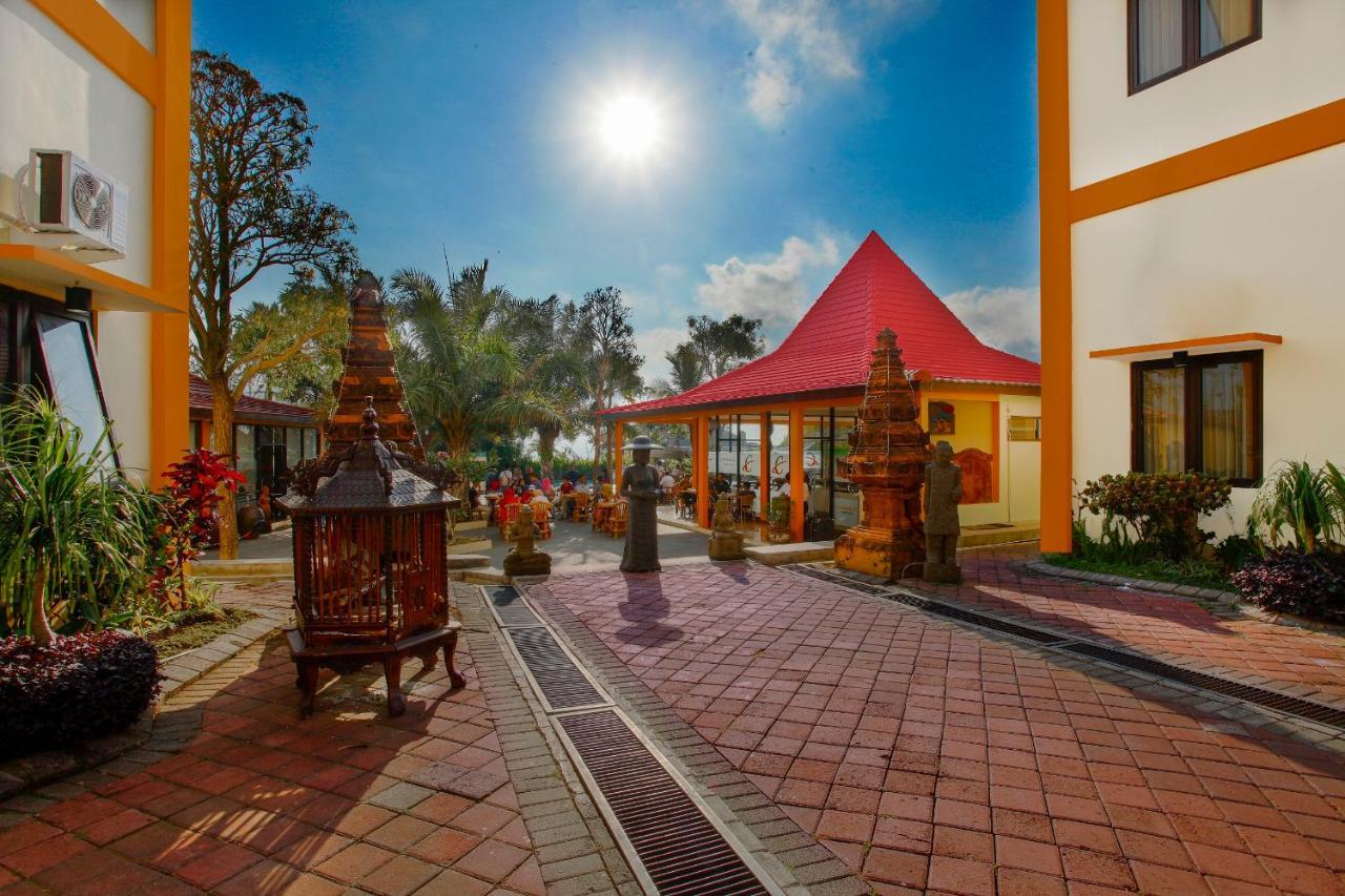 Ciptaningati Hotel Batu  Exteriér fotografie